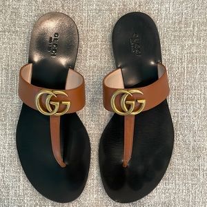 gucci flip flops brown